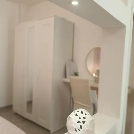 La Casetta Di Clary Apartment
